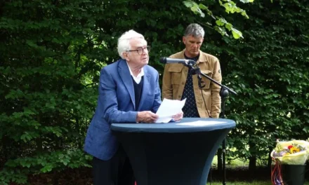 Jan Nico Scholten overleden