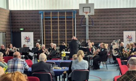 Huldiging jubilarissen tijdens concert De Breibergers