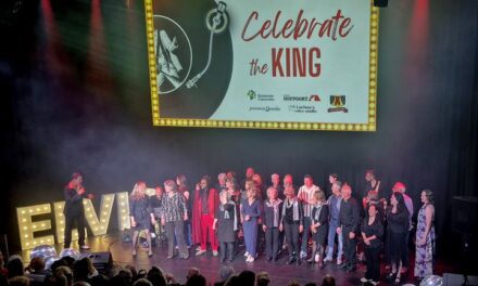 ‘Celebrate the king’: verrassende middag in Theater Hofpoort (met veel foto’s en filmpjes)