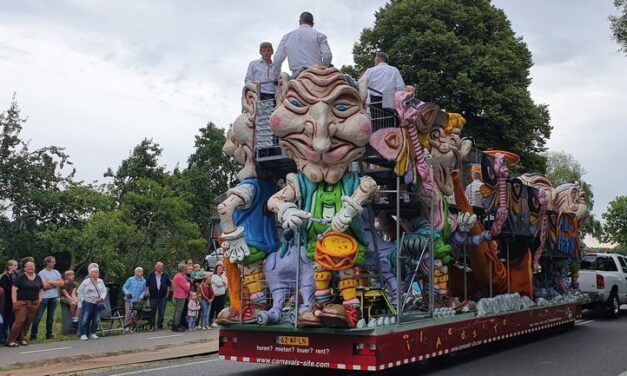 Nieuw-Schoonebeek pakt uit met enorme optocht